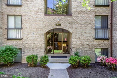 2037 Royal Fern Ct unit 12C, Reston, VA 20191 - photo 4