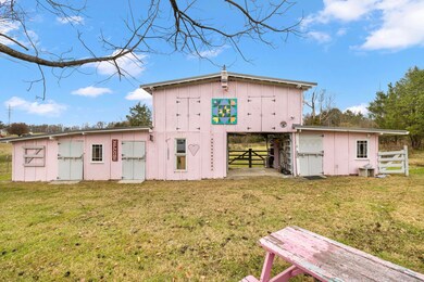 125 Pearman Rd, Johnson City, TN 37601 - photo 2