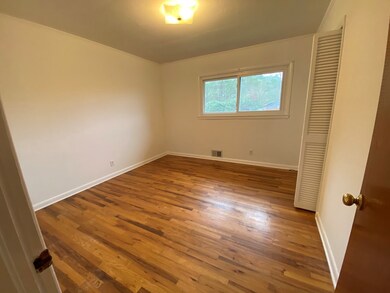 512 E Mitchell St, Adel, GA 31620 - photo 5