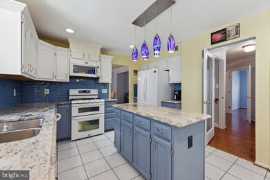 9240 Matthew Dr, Manassas Park, VA 20111 - photo 6