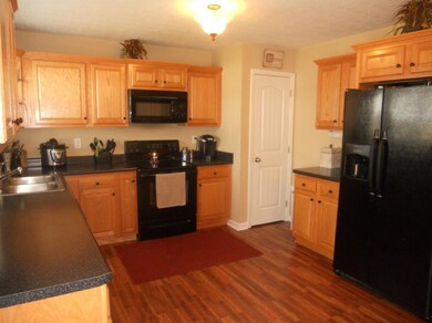 2028 Chris Dr, Lawrenceburg, KY 40342 - photo 4