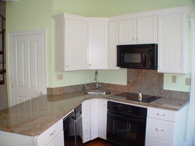 21 Chestnut St unit 2, Wakefield, MA 01880 - photo 3