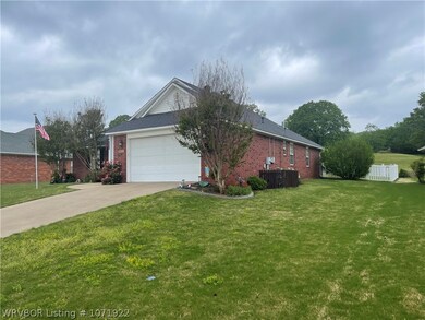 811 Eagle Crest Dr, Alma, AR 72921 - photo 2