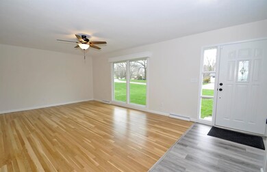 18055 Heatherfield Dr, South Bend, IN 46637 - photo 4