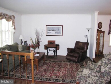 7409 Sandalfoot Way, Columbia, MD 21046 - photo 3