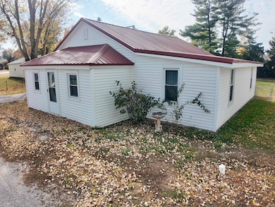 403 N Walnut, Walton, IN 46994 - photo 2