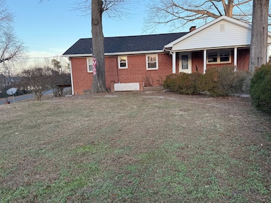 302 Chrystal Rd, Colonial Beach, VA 22443 - photo 6