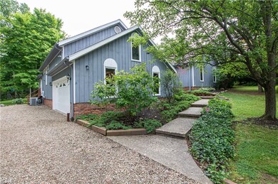 487 Eldridge Rd, Aurora, OH 44202 - photo 2