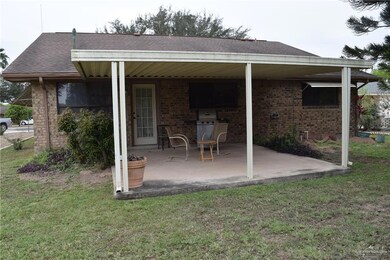 828 Citrus Dr, Alamo, TX 78516 - photo 2