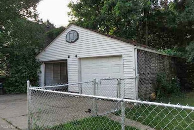 2041 13th St SW, Akron, OH 44314 - photo 3