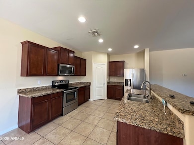 25161 W Carson Ct, Buckeye, AZ 85326 - photo 4