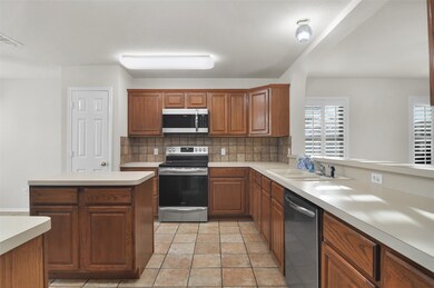 301 Mary Kay Ct, Burleson, TX 76028 - photo 7