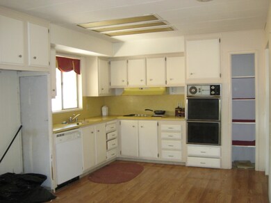 1959 Acorn Ln, Redding, CA 96001 - photo 3