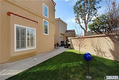 With a rare side yard prefect for a green thumb...