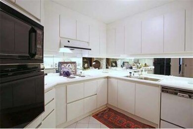 Rowes Wharf Condominiums unit 902, Boston, MA 02110 - photo 6