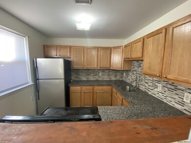 75 Catherine St, Albany, NY 12202 - photo 4