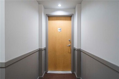 2107 Grand Ave unit 605, Kansas City, MO 64108 - photo 7