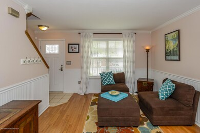 006_Living Room