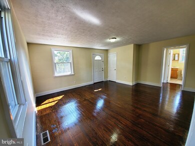 1320 Edgemont Ave, Front Royal, VA 22630 - photo 2