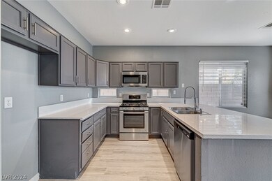 5017 Auburn Skyline Ave, Las Vegas, NV 89139 - photo 6