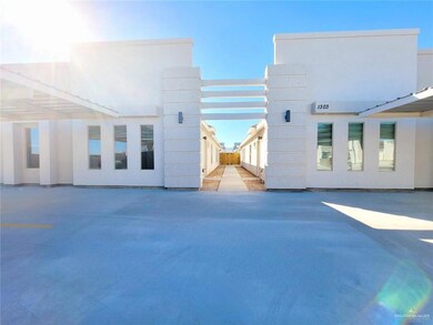 1307 Petri Dr unit 3, Weslaco, TX 78599 - photo 2