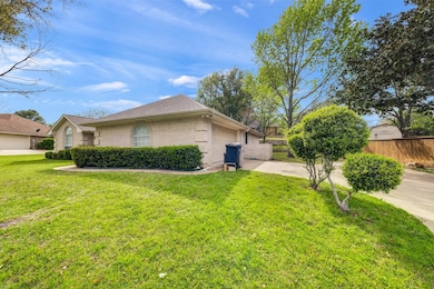 104 Mill Creek Ln, Weatherford, TX 76087 - photo 3