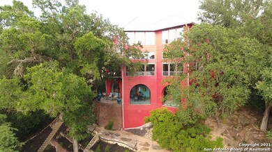 1001 Gruene Rd, New Braunfels, TX 78130 - photo 3