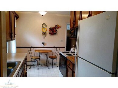 12479 W Greenfield Rd, Lansing, MI 48917 - photo 5