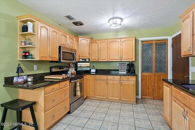 2640 Lourdes Dr W, Jacksonville, FL 32210 - photo 4