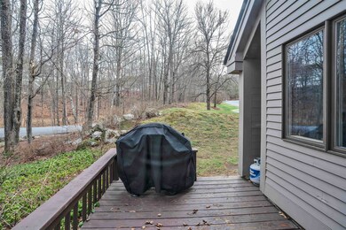 90 Kingfisher Rd unit A, Quechee, VT 05059 - photo 3