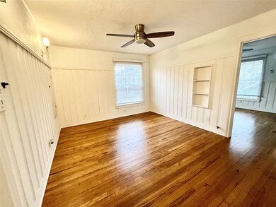 2010 Elmen St unit 2, Houston, TX 77019 - photo 3