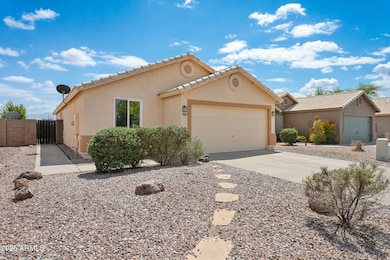 2-web-or-mls-1945-w-renaissance-ave