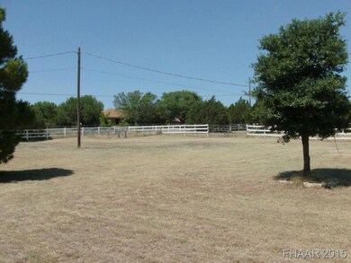 907 Green Leaf Dr, Copperas Cove, TX 76522 - photo 4