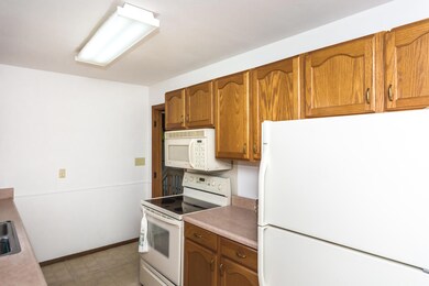 907 S 19th St, Grand Forks, ND 58201 - photo 6