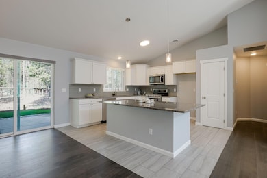 16337 Lava Dr, La Pine, OR 97739 - photo 5