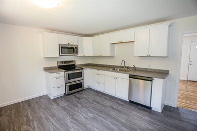 390 S Porter St, Manchester, NH 03103 - photo 6