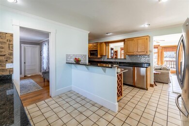 76 Maple St, Lebanon, NH 03766 - photo 3