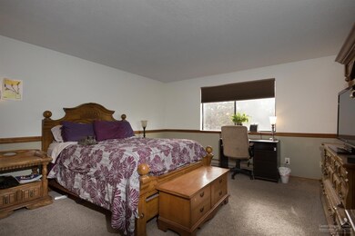 1614 NE Cackler Ln, Bend, OR 97701 - photo 7