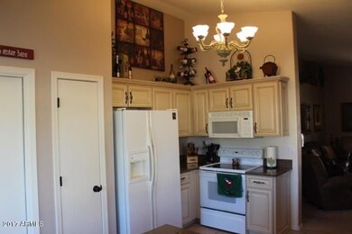Emerald kitchen 2