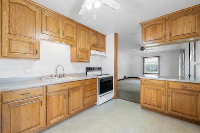 429 S Drummond St, Waupun, WI 53963 - photo 4