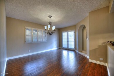 009_Family Room Entry