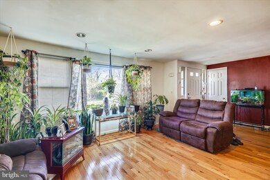 6701 Blacklog St, Capitol Heights, MD 20743 - photo 2