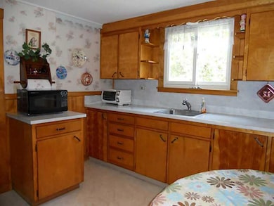 17 Limerock St, Camden, ME 04843 - photo 5