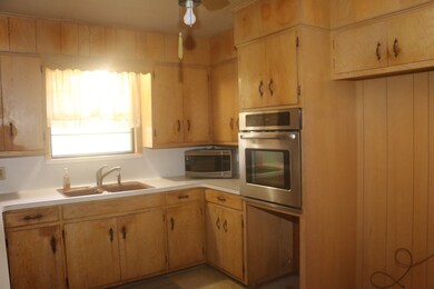 8112 Banker St, Needville, TX 77461 - photo 7