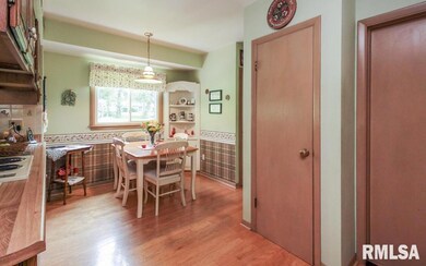 1816 W 43rd St, Davenport, IA 52806 - photo 7