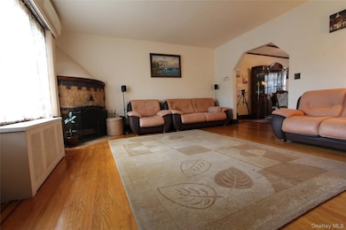 63-61 77th St, Flushing, NY 11379 - photo 4