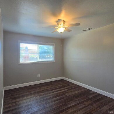 181 Grape St, Vacaville, CA 95688 - photo 5