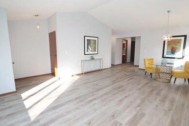 7590 Pickett Ln, Columbus, OH 43235 - photo 3