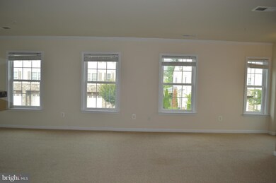 11258 Wortham Crest Cir unit 4, Manassas, VA 20109 - photo 5