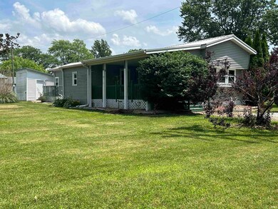 710 N Jackson St, Andrews, IN 46702 - photo 2